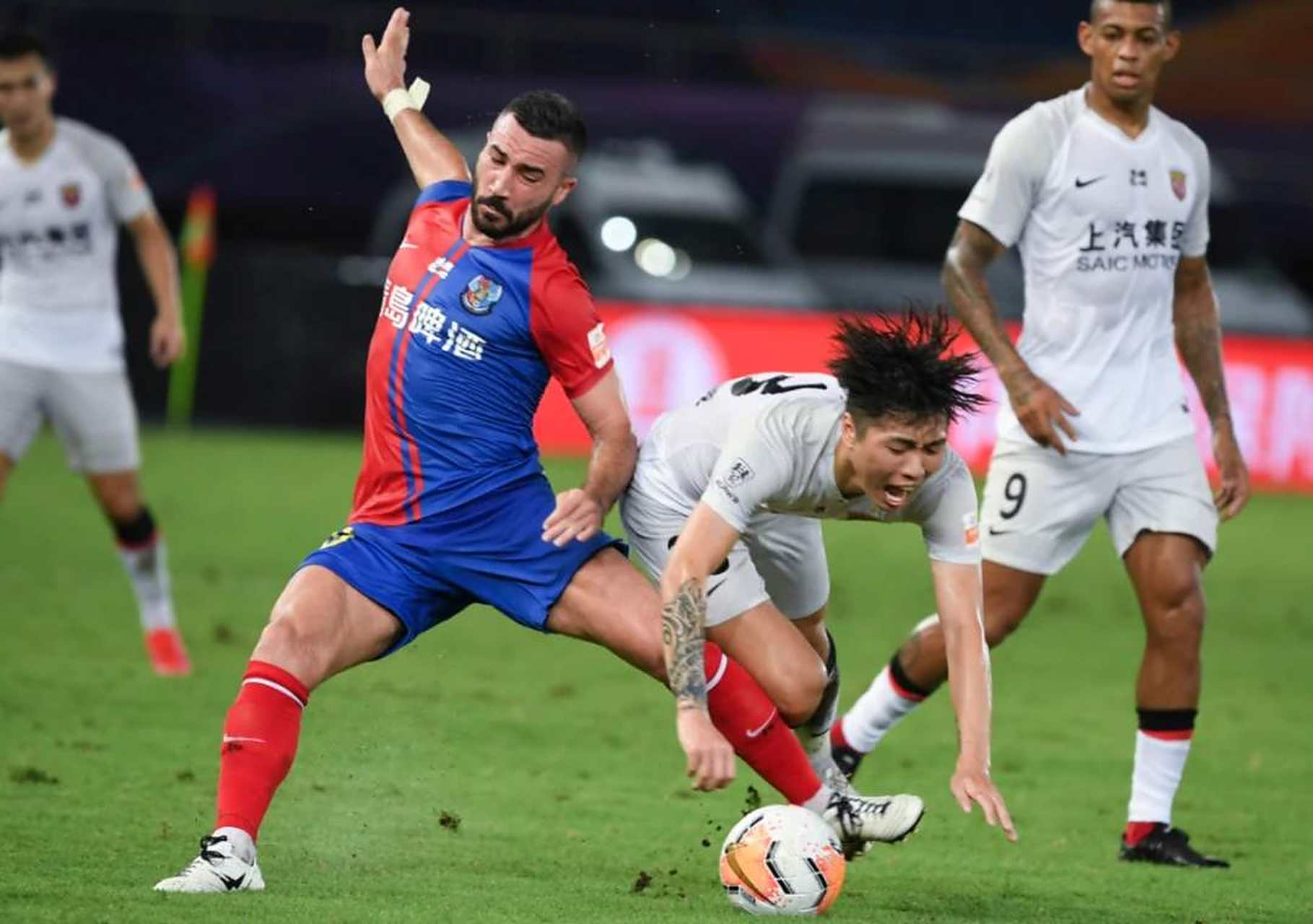 武汉队在主场击败河北华夏，保持不败