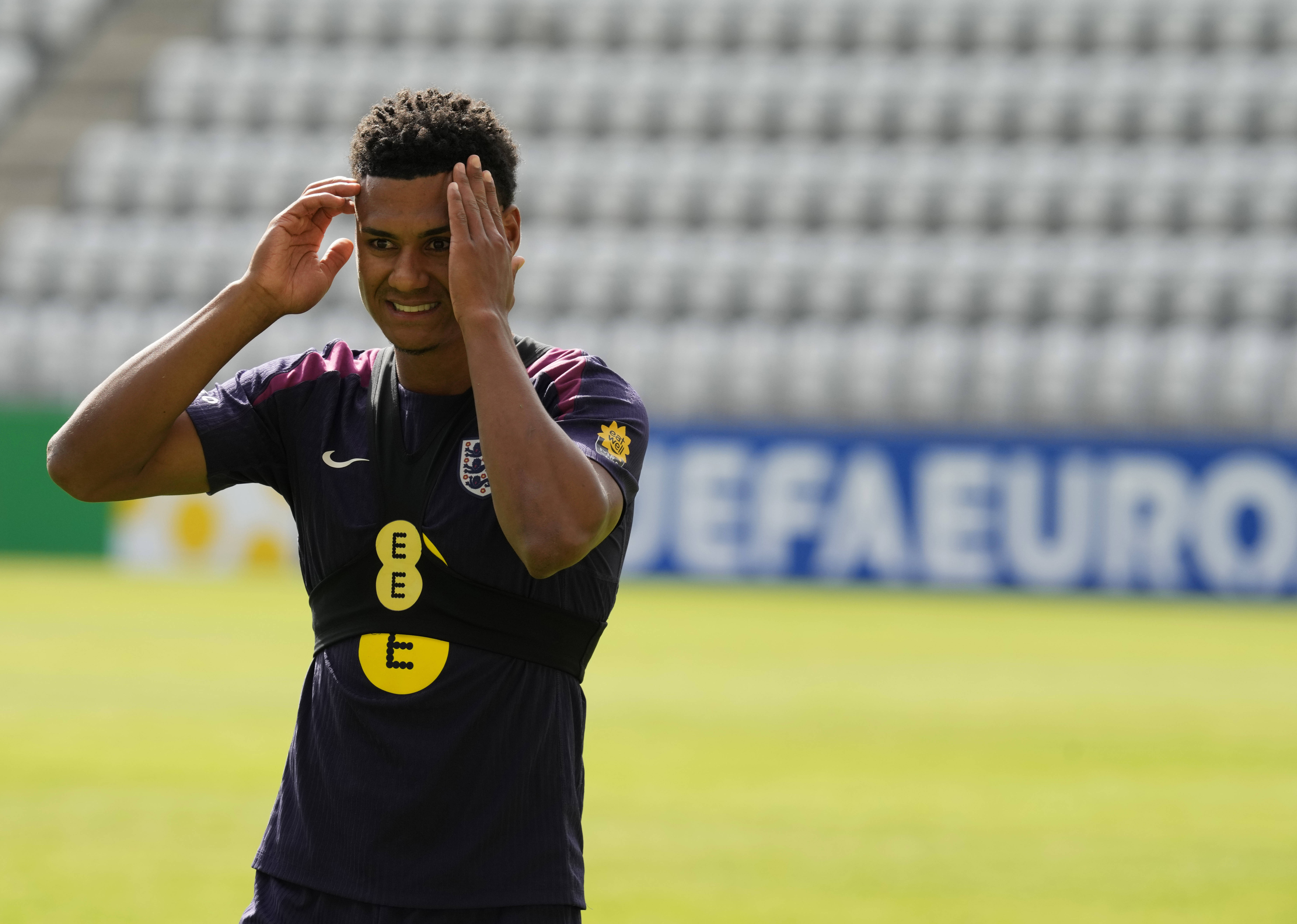 英格兰队轻取克罗地亚，晋级半决赛