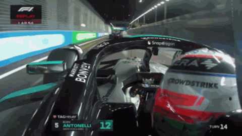 关于阿斯顿马丁翻盘迈凯伦，拉塞尔扛起全队的信息