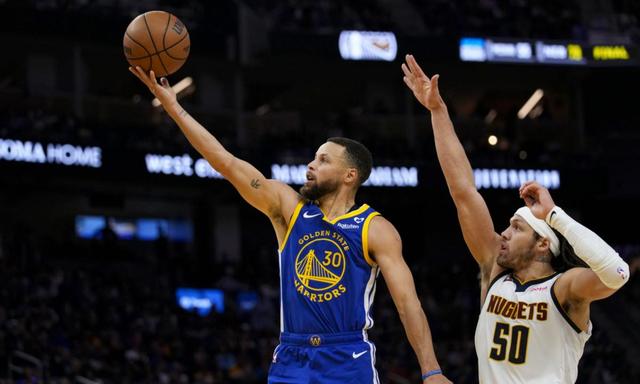 掘金鏖战国王，库里状态火热